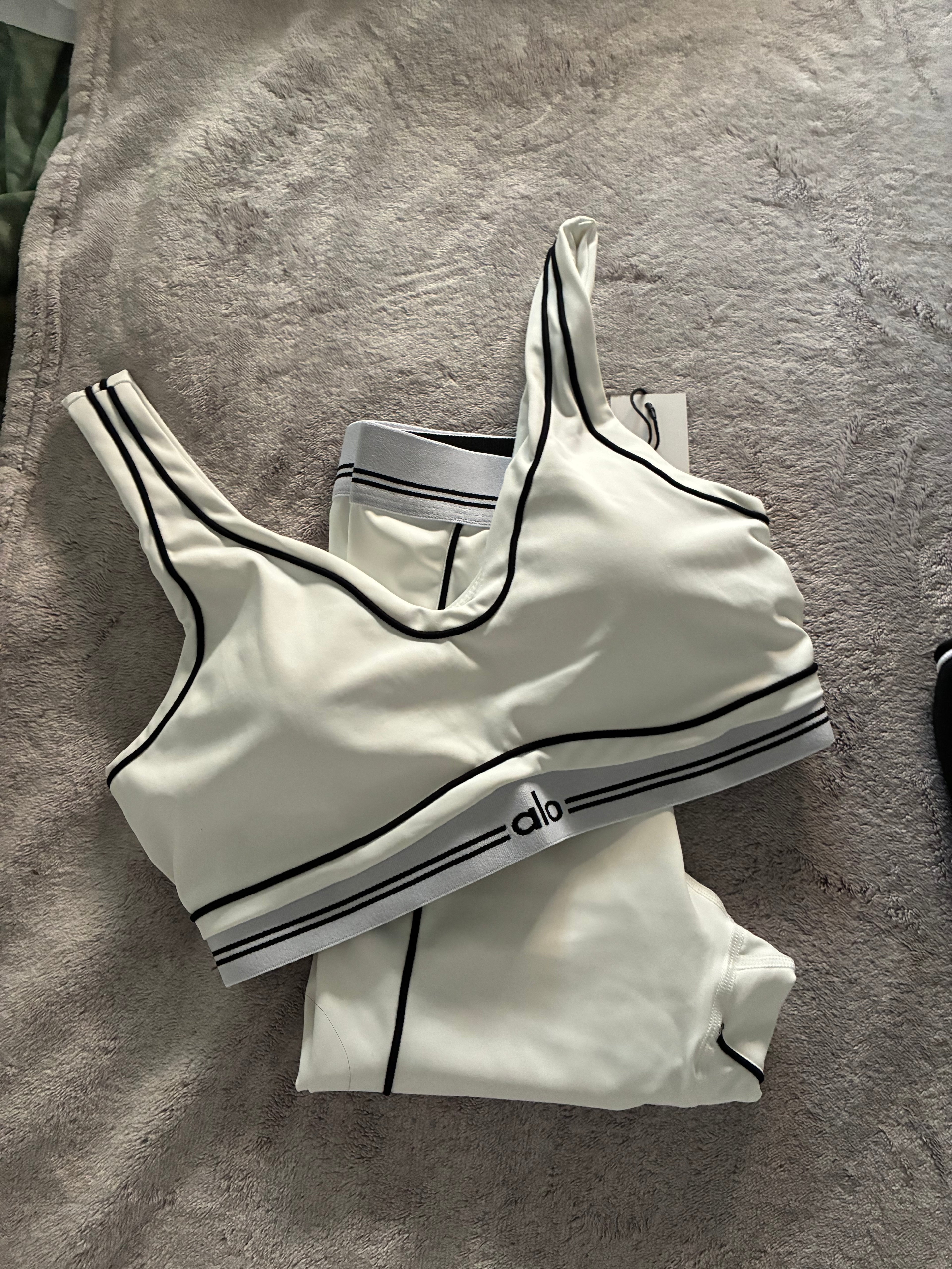 Al Yoga White Set